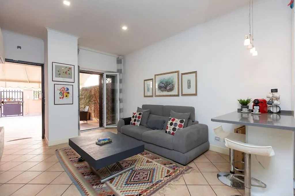 Romeo Garden By Rental In Roma